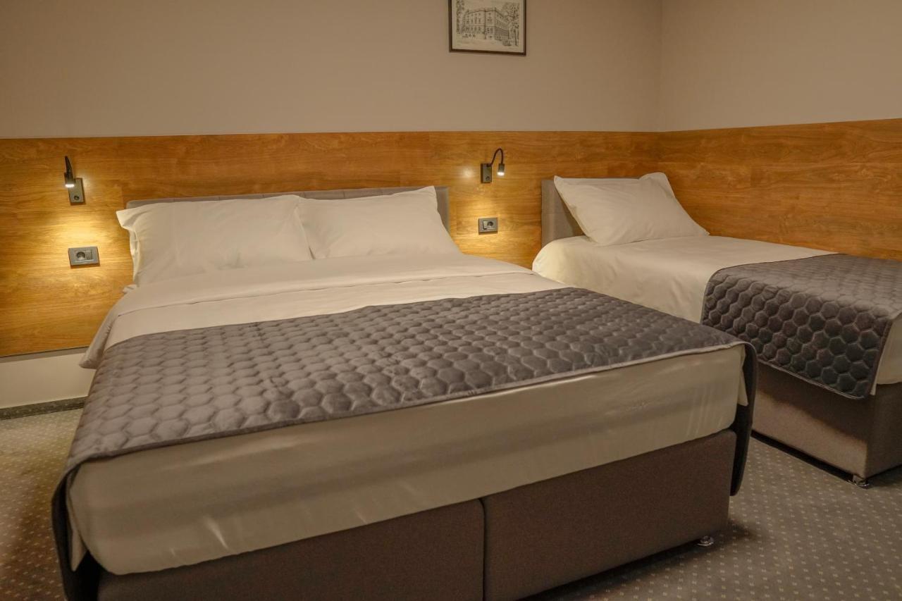 Industrial Belisce Bed & Breakfast Екстериор снимка