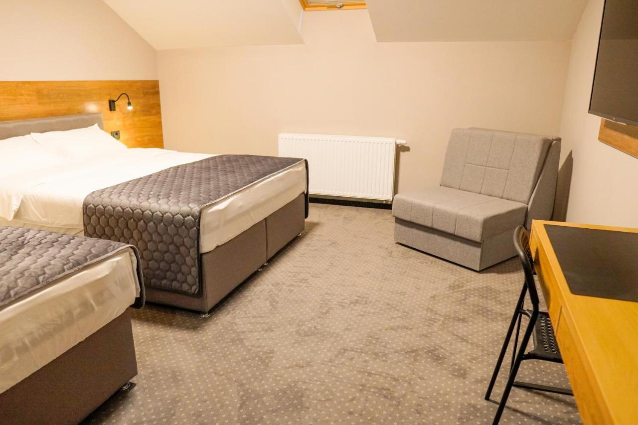 Industrial Belisce Bed & Breakfast Екстериор снимка