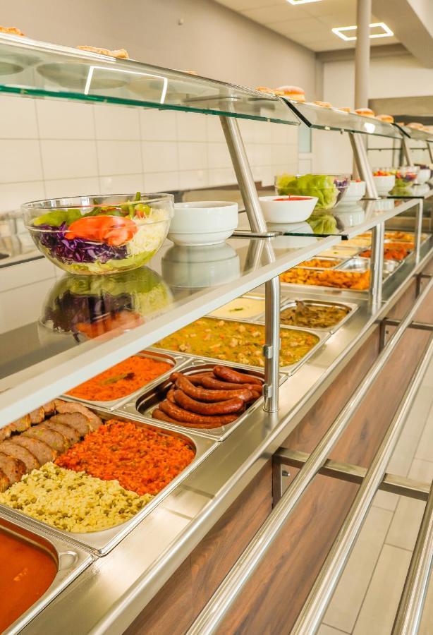 Industrial Belisce Bed & Breakfast Екстериор снимка