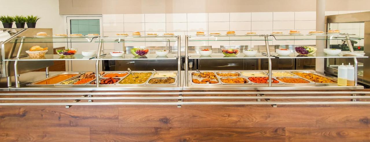 Industrial Belisce Bed & Breakfast Екстериор снимка